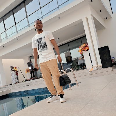 AlliaguiSi6937's profile picture. 