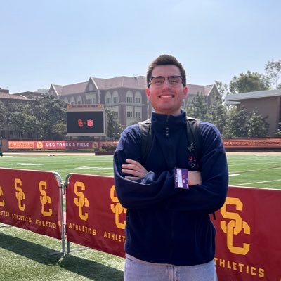 USC ‘26 - Journalism | Co-Host for @thetalkoftroy | @DallasCowboys | @Lakers | @uscfb