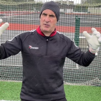 🏐GAA/LGFA Goalkeeping Coaching/Consultancy. 📜PhD Scientist 📹 Broadcaster🧤PrecisionGK. 🏅4xIronman ⛳️Golfer by trade gaakeepercoach@gmail.com