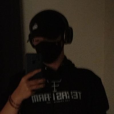 __night_furry__'s profile picture. 