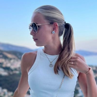 arinaT___T's profile picture. rus volley 🏐 fbvoleybol | #10 🎀 #11 🇺🇸