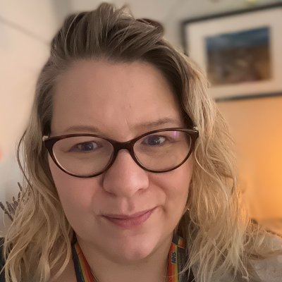 Mum, wife, daughter, sister, pall care doc, plate spinner. She / her. Views = mine. Recently relocated life and practice from the UK 🇬🇧 to Canada 🇨🇦 #T1DMum