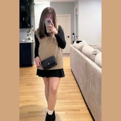 luhazytheaa's profile picture. ig: donnealetheaa || serial ice cream eater || wanderer