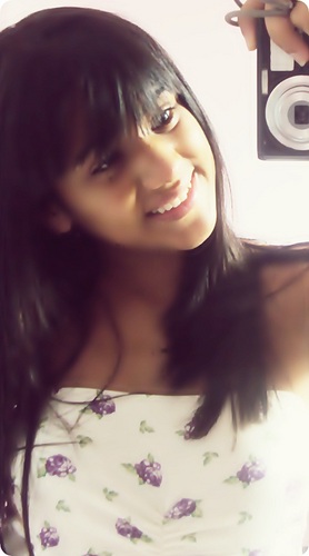 ;; Dessscruze os braços, siga sempre em frentte;;
não espere nada cair do céu. 
Qe, do céu só cai chuva Fiel.