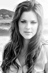 Uma Garota:
Feliz, Mimada, princesa do Local
Patricinha? Siim poorq vaai bater ?
piccolino @ChaySuedeSophia  s2