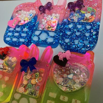 ハンドメイド作家🦋レジン液で色々作ってます🦋アクセサリーなども作ってます🦋オーダーDMにて待ってます🦋元々は、anbi 工房🦋でした!それをShopに変えました🦋宜しくお願いします🦋