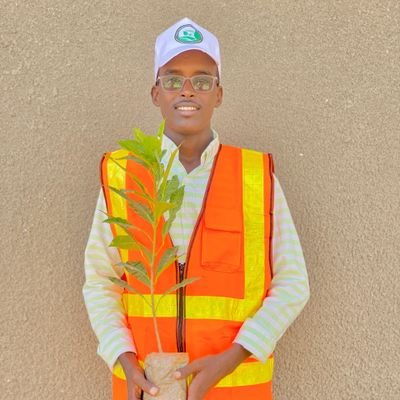 NATURE ‼️ student at @somali_NU 🪴☘️🍀🌿🌾🌻🌴🍃   Environmental🌍 science.    love nature . volunteer for awareness to reduce the risk of our planet 🌏