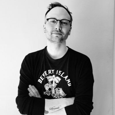 SHOWRUNNER of @LittleNights Podcast 👁️📻 | NARRATIVE DIRECTOR at @Reflector | WRITER of The Sickness @unciv, Golgotha Motor Mountain @IDWPublishing, etc.