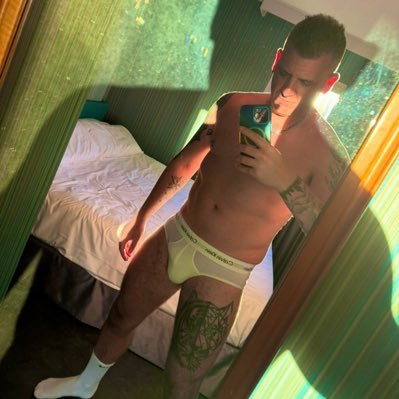 Amazing & Annoying in equal measures! Massage therapist💆🏻♂️… HE/HIM Insta: mrchrissix
