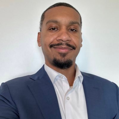 Financial Advisor when the bell rings, Player Agent when it’s Play Ball!.. FinTech Dev during Batman hours. Tweets son mío. 🇩🇴 #DDD /G\ #LFGM #Nets #Patriots