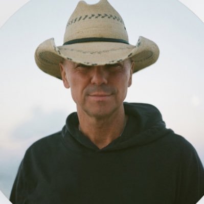 OFFICIAL ACCOUNT OF KENNY CHESNEY