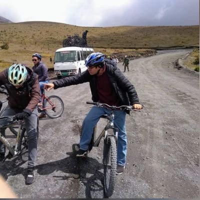 Periodista - Editor de la Revista Mundo Ciclístico
