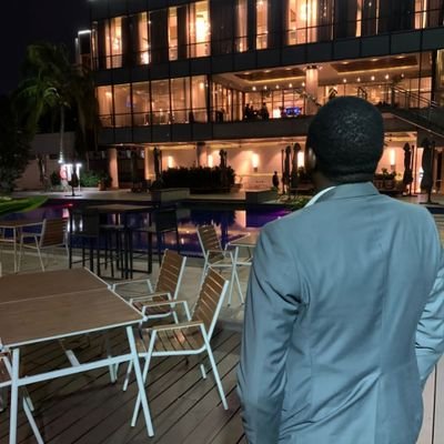 Licencié en C.O/assistant et chercheur en DEA/acteur politique/Entrepreneur/Maître de cérémonie 🎤/libre penseur.Mes tweets n'engagent que moi ✍🏾