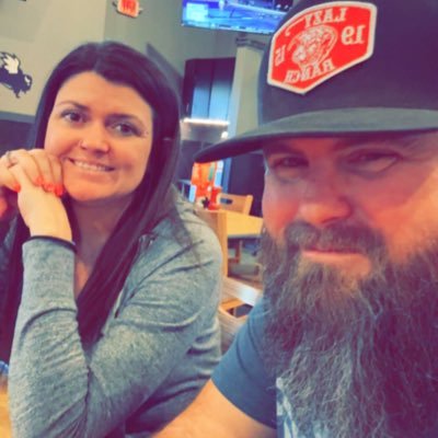 I'm a father, hunter, and pipeliner. GO RANGERS. #BOOMER #TTFU Oklahoma!!! #thunder #supportourtroops I cuss a lot!! #hunter