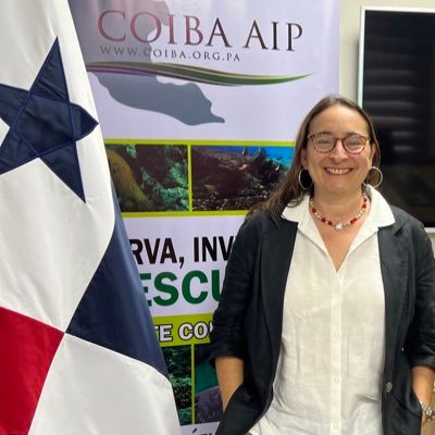 Científica staff de Coiba AIP, Research associate, Smithsonian Panamá. investigadora SNI II. 🌿Ecología, fisiología, polinización