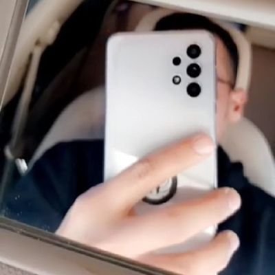 00amm2's profile picture. لم أرتدي الأقنعة يوماً و ليست من طبعي -- نقاء القلب مرهق