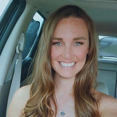 Christineelzbth's profile picture. 