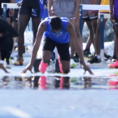 |5’10 157lbs|Track and field| 17y/o| 3.4 gpa| C O 25’| CCHS | 2059908957| Dayveonarchie05@gmail.com| 11.63 100 meter|