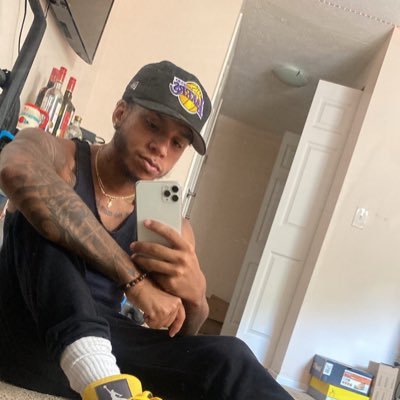 Competitive cod player that can also get down with a sniper 🥶
