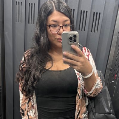 flewrci's profile picture. Orgullosa mamá de chipi & mia