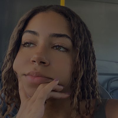 santosv_anny Profile Picture