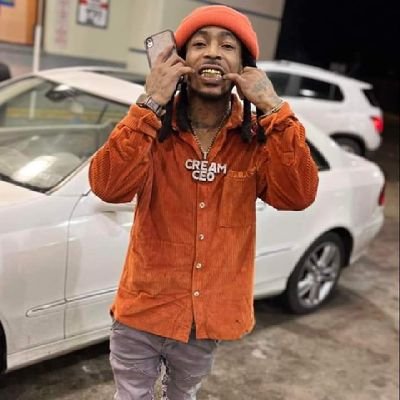 MoneybaggB17165 Profile Picture