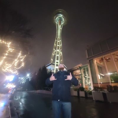 fxckmylifeup's profile picture. 