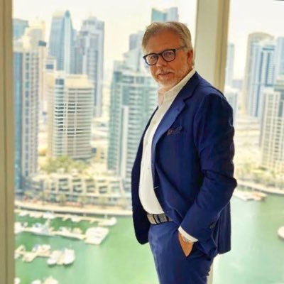I'm living in Dubai Since 1984 I've been talking about houses, trainer, writer books, alongside investors, co-founder and partner of Dolce Vita Estate