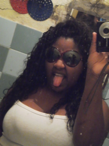 thailainevieira's profile picture. Uma menina de apenas 18 anos que sonha em ter a sua independência e a sua estabilidade financeira e tbm lógico curti a vida da melhor e mais prazerosa maneira.