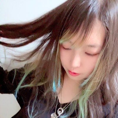 オキシトシンの申し子！女子ラーメン部部長。🍓。承認欲求タカメ脂オオメ味コイメ。可愛い子が大好き。 フェムリバH27.6.22〜 頭はよくありませんがコミュ力はある方。 色んな業界の人と繋がりがある人です。 みんなの幸せが私の幸せ！クリエイター꒰ ´͈ω`͈꒱❤️