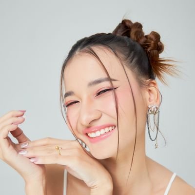 ladynuknik's profile picture. IG : ladynuknik | แม่แมว 2 ตัว Venus & Meena | เล่าเรื่อง แปะ Affiliate  link ใช้จริง เป็นค่าขนมน้องแมว 🐾😺