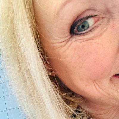 van Zingen naar Spreken radio presentator ZO!34 stemtraining presentatie en communicatie Voice-Over én auteur van Lots of Lotje https://t.co/1XSnVNk6py