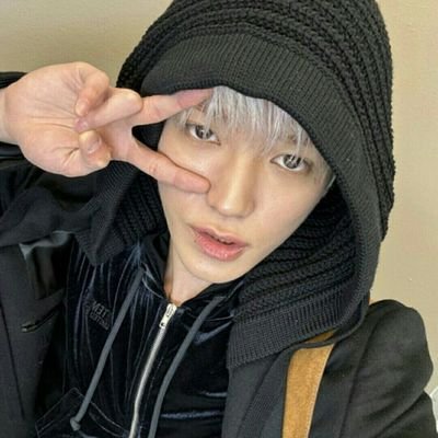 Lee Taeyong 🌹💙🐉
TOLO/NCT127(?)/SuperM
#TAEYONG #태용 #이태용 #NCT태용 #テヨン #แทยง #TY_TRACK #tik_tyong #taeoxo_nct #TY #泰容_TAEYONG