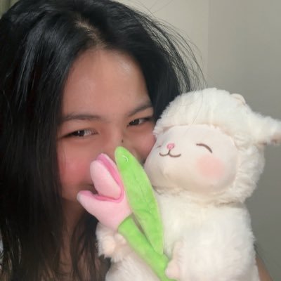 bry_mlss's profile picture. yellow