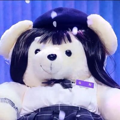 hwaa is about the pain and loneliness after losing someone you love - Yuqi,2022