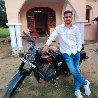 journalist Sub Editor- https://t.co/vr4MaMz7pl, 
Former- @RajExpressNews
Bhopal, tweets are personal, 
jai shree ram🙏