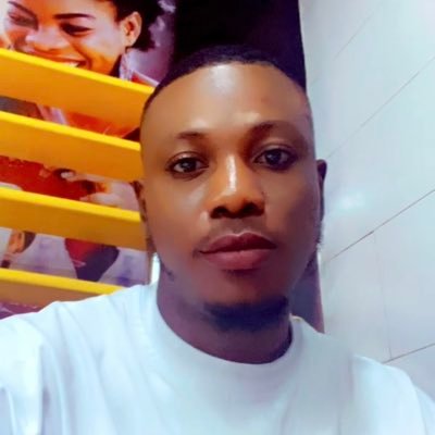 Tech Entrepreneur/Your no1 Laundry Papa | Data Guy 👨‍💻 Man United I rep ❤️ Lazy texter but I fit write epistle for you. Info.myzealstore@gmail.com