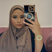 Umi Zarin(@oohmeex) 's Twitter Profile Photo