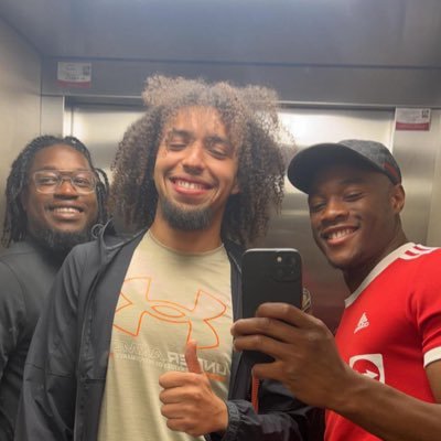 933_lt's profile picture. 