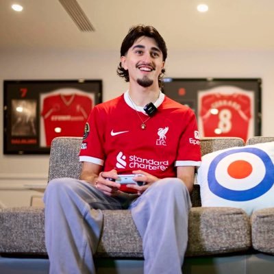 22 | Playing Pro EAFC for @LFC 🏆 | Top 4 ePrem 2024 | F/A |business✉️: krownerdariosh@gmail.com | Twitch: https://t.co/1pfoJAd4fD