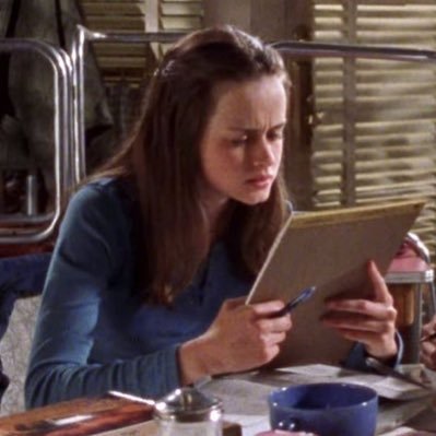 deeply concerned that i am starting to have rory gilmore’s posture