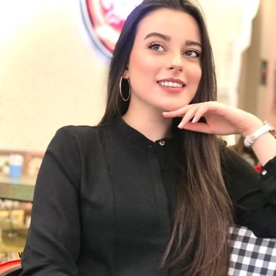Dubai jewelry designer, not involved in cryptocurrency investment.