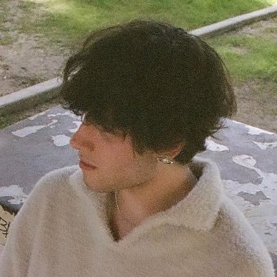 averysskies's profile picture. “ 99¢ dreams , maybe you could show me some ”