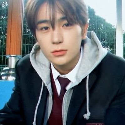 fake | this gomaji (cub pup) has successfully graduated from esang high school with sunwoo and @trailsblazer!