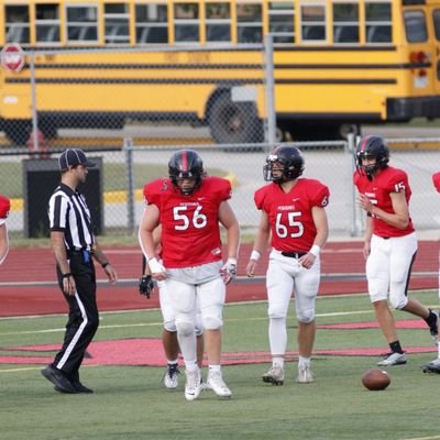 🏈 Center + DT, class of 2026
Pewaukee, Wisconsin 📍, 240 lbs, 5'11
#56