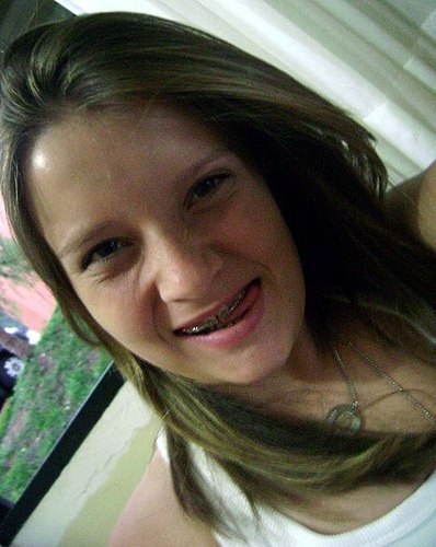 #SOLTEIRA , Cânceriana , 14 anos , #LOIRA , olhos azuis , baixinha , sou chata quando precisa. quer saber mais ? segue aee (: