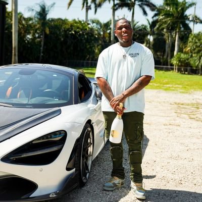 📈 Day Trader 9+ Years | Miami Fl 🌴
🙌🏾 GodsGift • 🚘Car Enthusiast • Motivational 🗣
🐺 CEO : @thepackuniversity
👨🏾‍🏫 Enroll in LiveTrading / Classes ⬇️