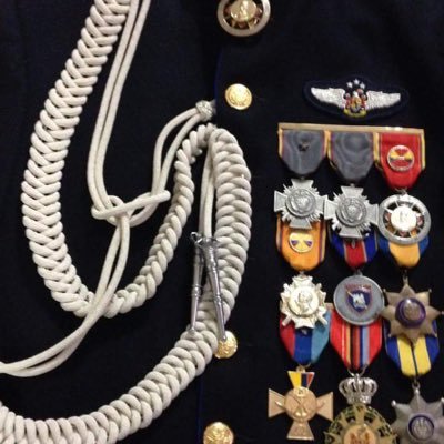 Militar en Uso de buen retiro. 32 años en la institución. Piloto de Helicópteros y Administrador de Mantenimiento Aeronáutico. Consultor de seguridad Privada
