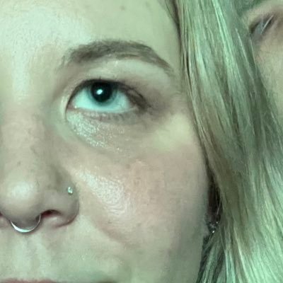 RN | she/her, 29, bi af, BLM, trap/bass head