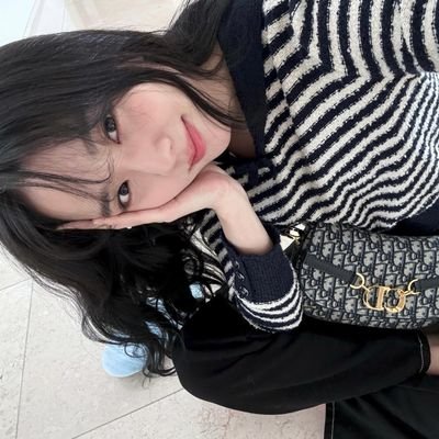 blimmyy's profile picture. It's still raining under the umbrella you gave me ☔️🌈